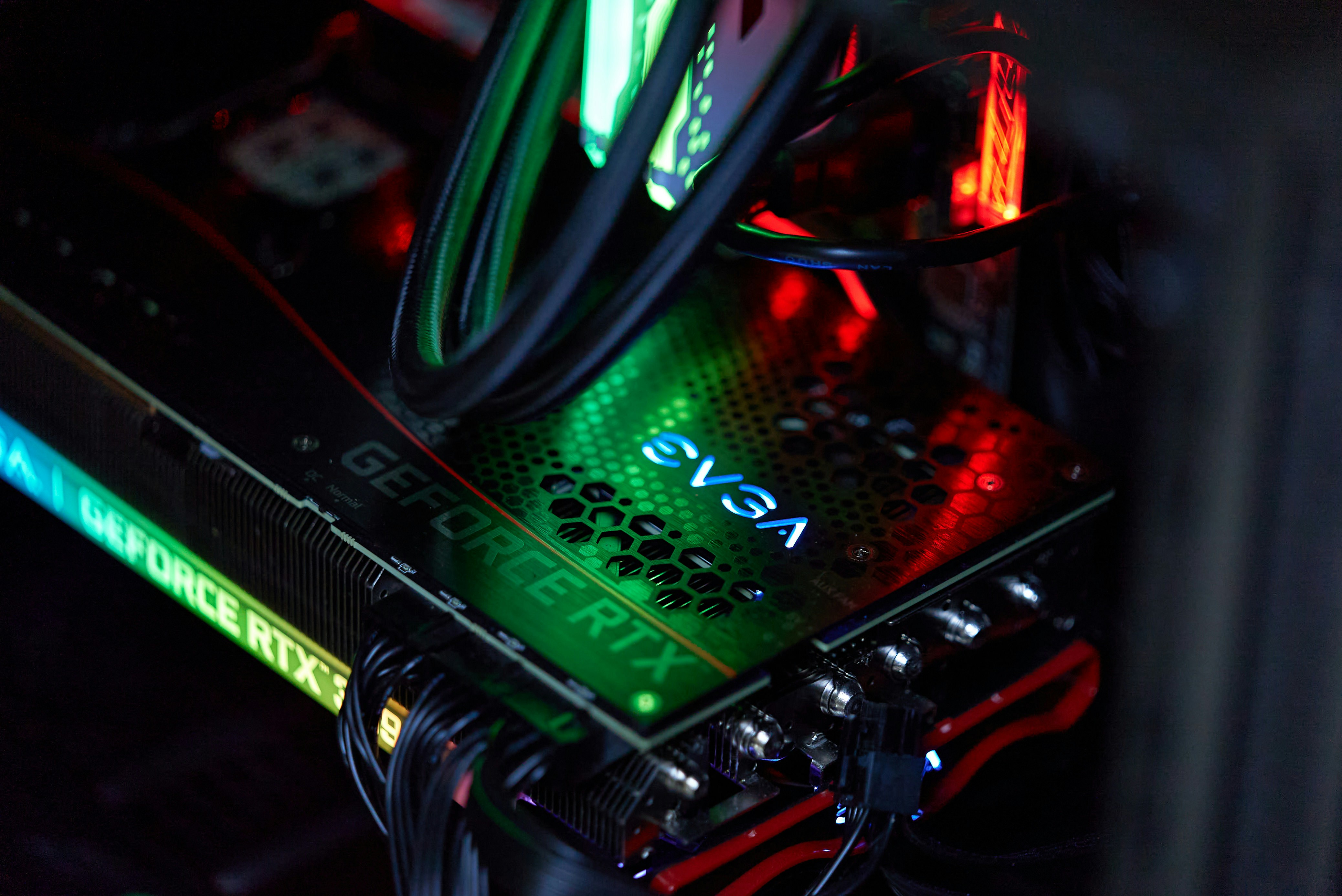 AM: Buen reporte de Nvidia, hay duda sobre la perspectiva