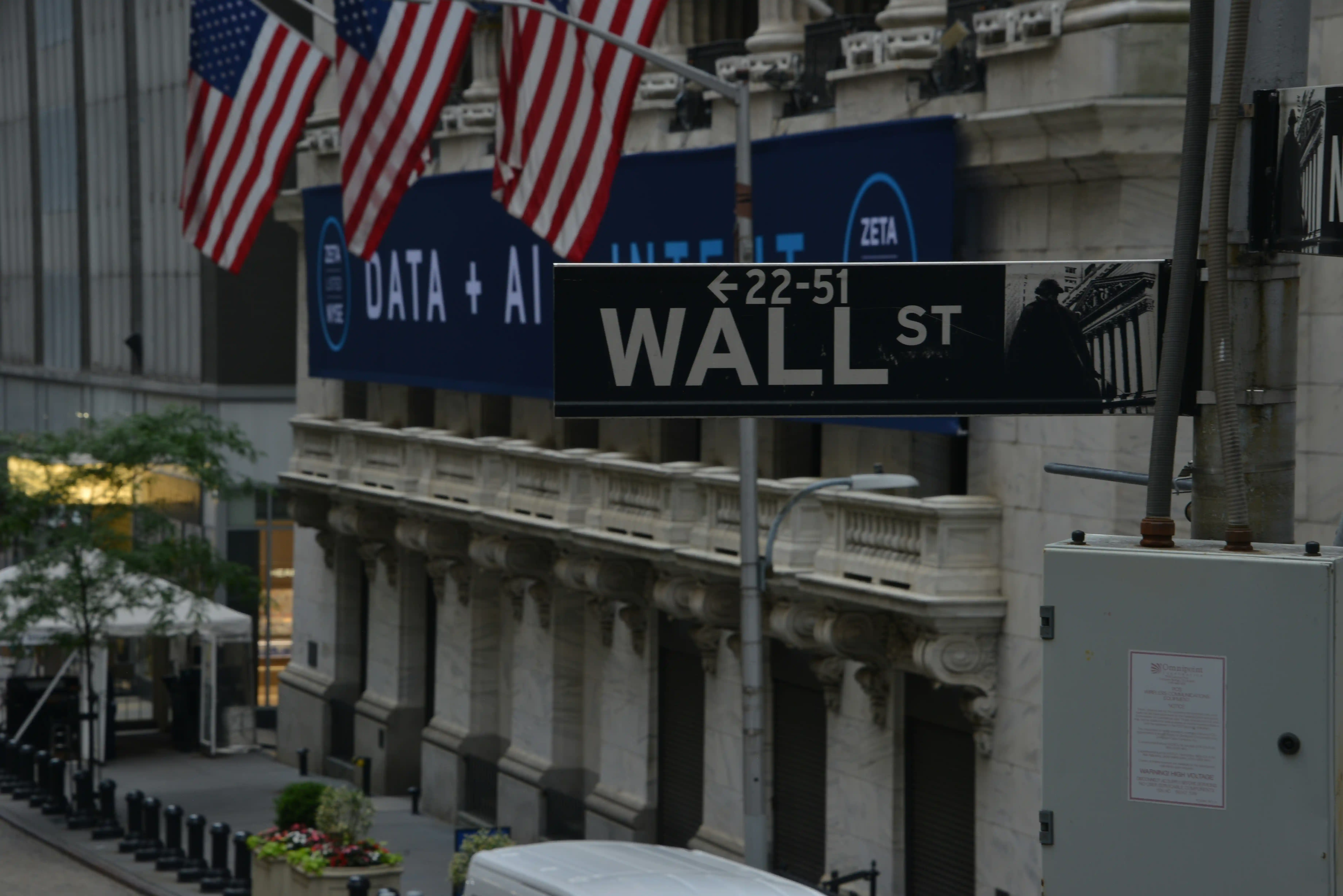 PM: La Fed pausa, pero conserva un tono restrictivo