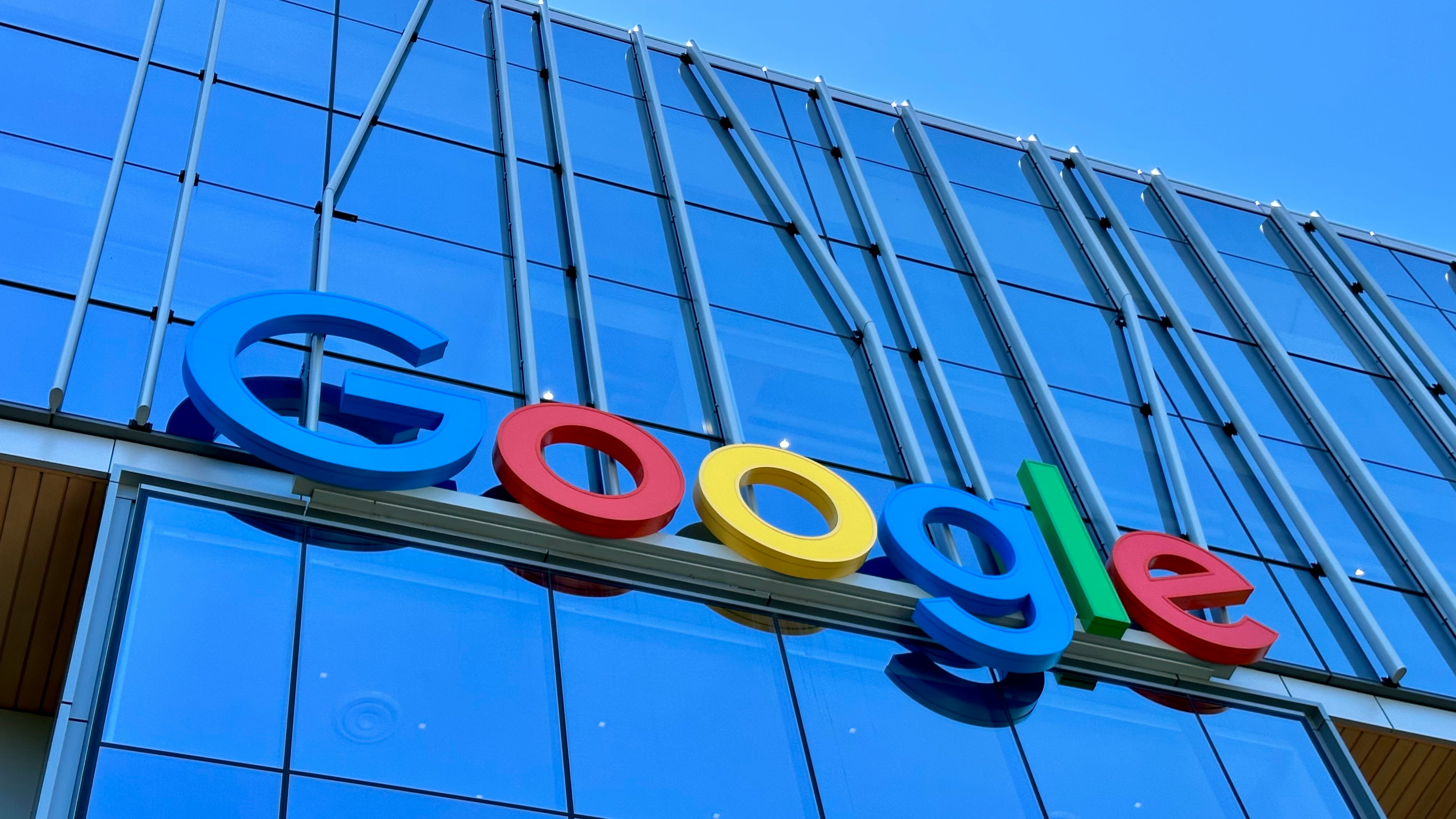 AM: Trump y decisión sobre Google impulsan a las bolsas